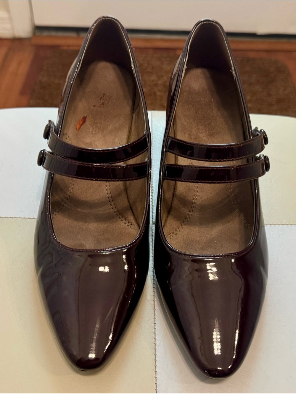 AEROSOLES Patent Velcro Double-Strap Mary Jane Pumps in Burgundy Size 10